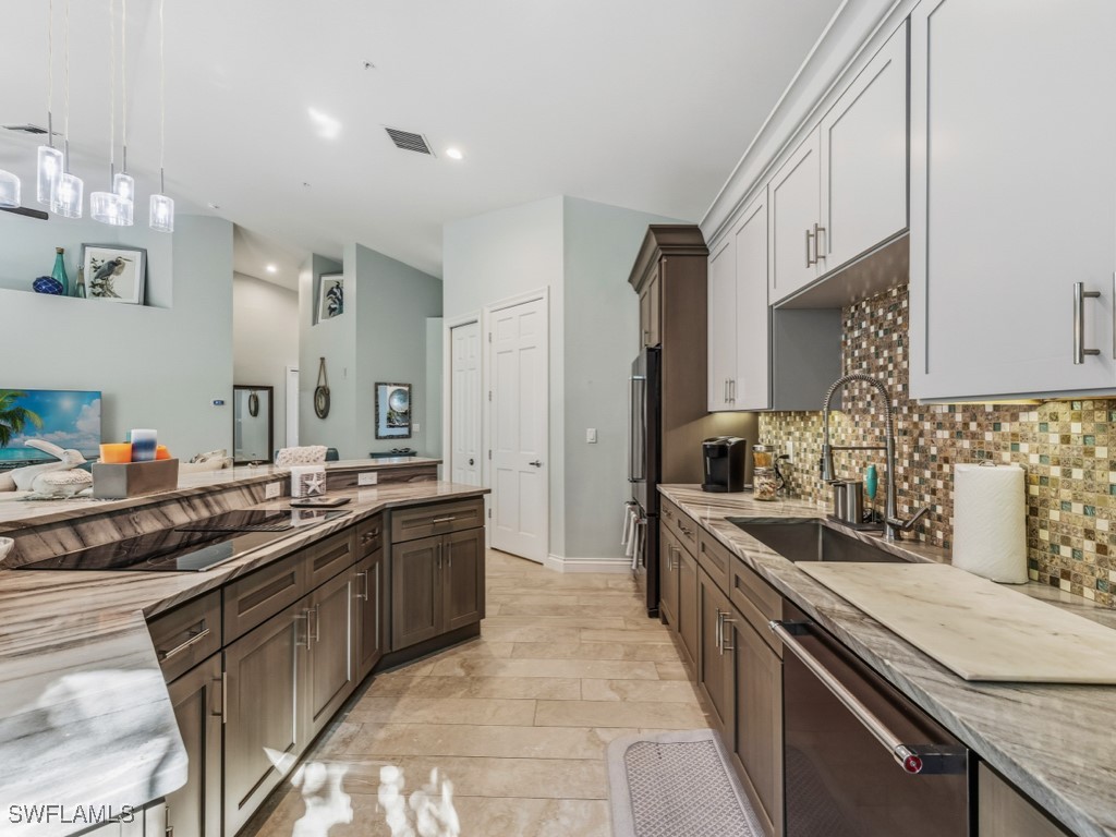 175 Colonade Circle #1403 Naples FL 34103 225077078 image12