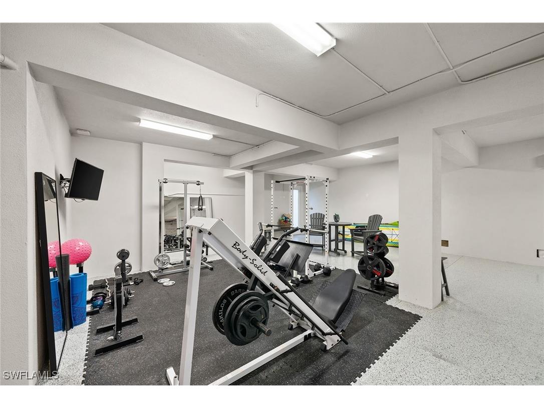 175 Conners Avenue Naples FL 34108 225075415 image40