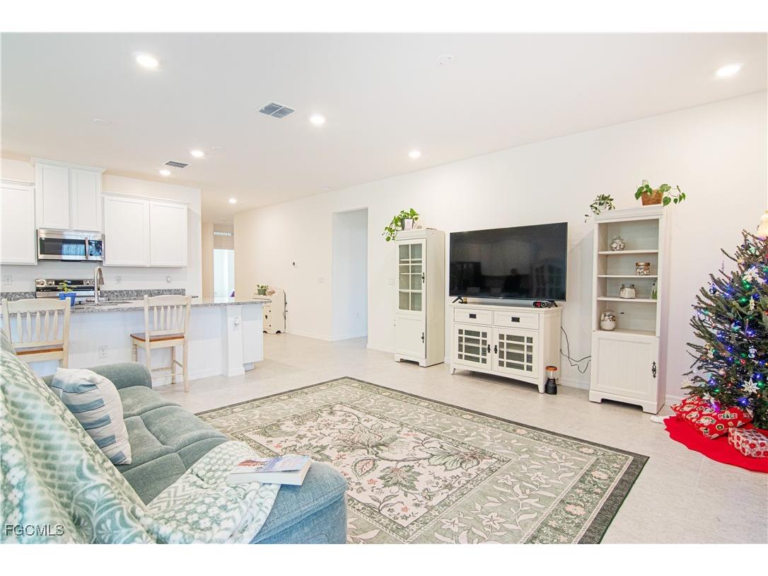 175 Herndon Avenue Lehigh Acres FL 33974 2025026196 image10
