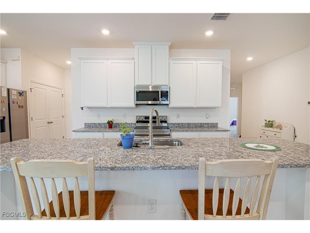 175 Herndon Avenue Lehigh Acres FL 33974 2025026196 image6