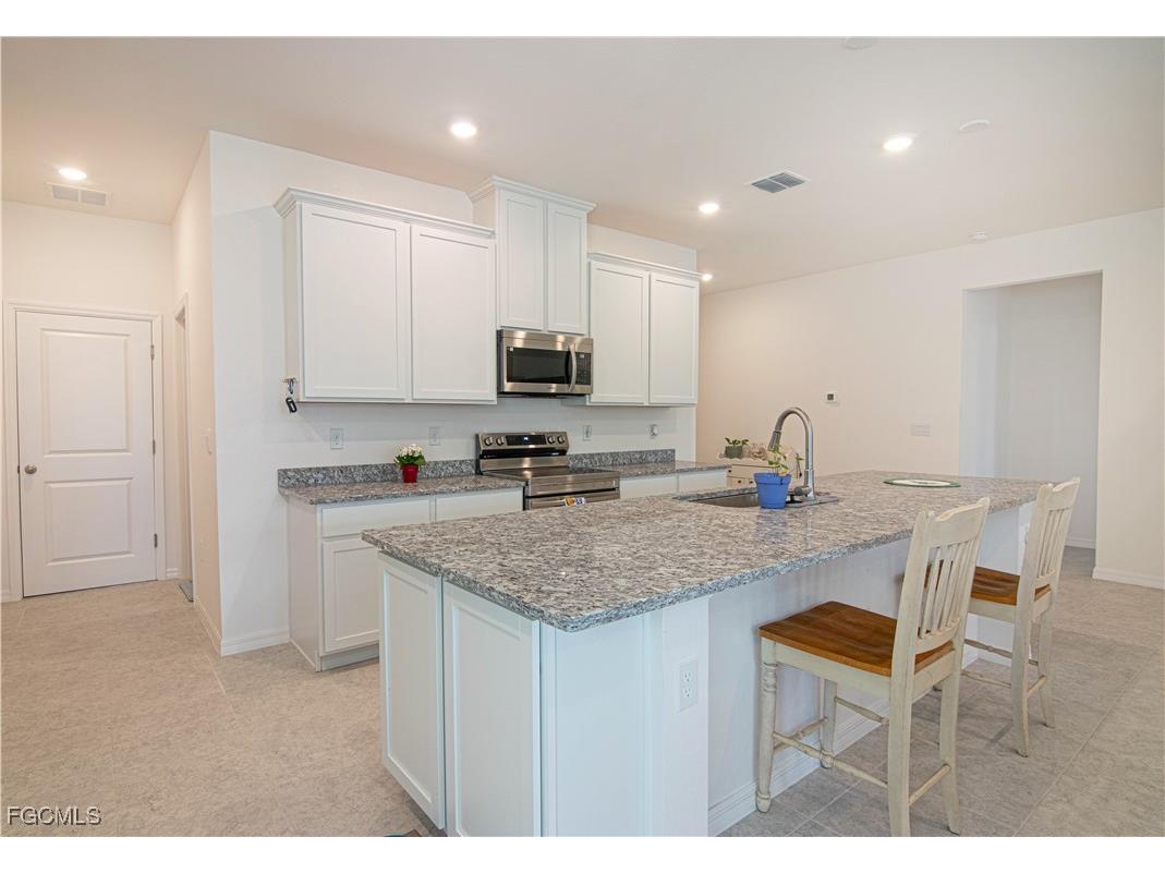 175 Herndon Avenue Lehigh Acres FL 33974 2025026196 image7