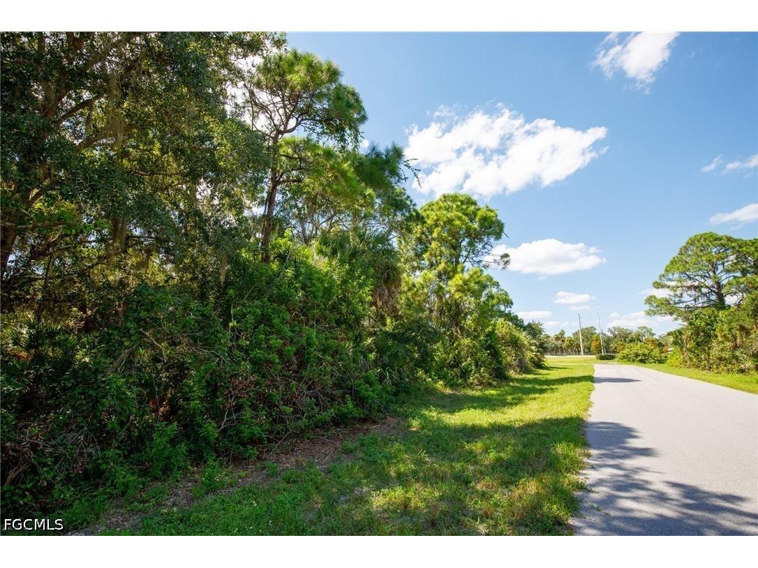175 Sesame Road E Rotonda West FL 33947 2026028702 image8