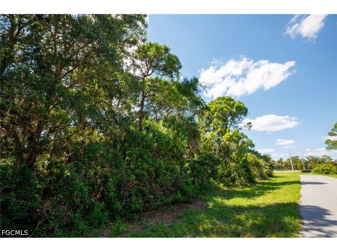 175 Sesame Road E Rotonda West FL 33947 2026028702 image9