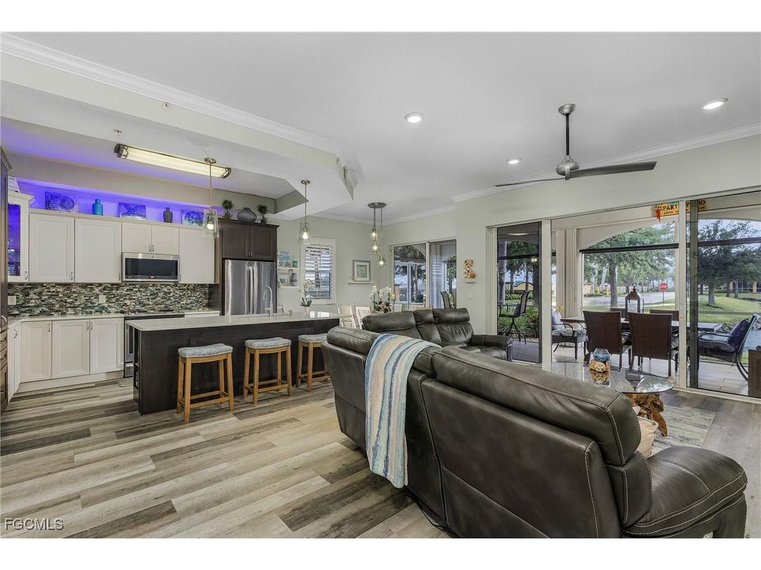 175 Shadroe Cove Circle #1101 Cape Coral FL 33991 2025007652 image1