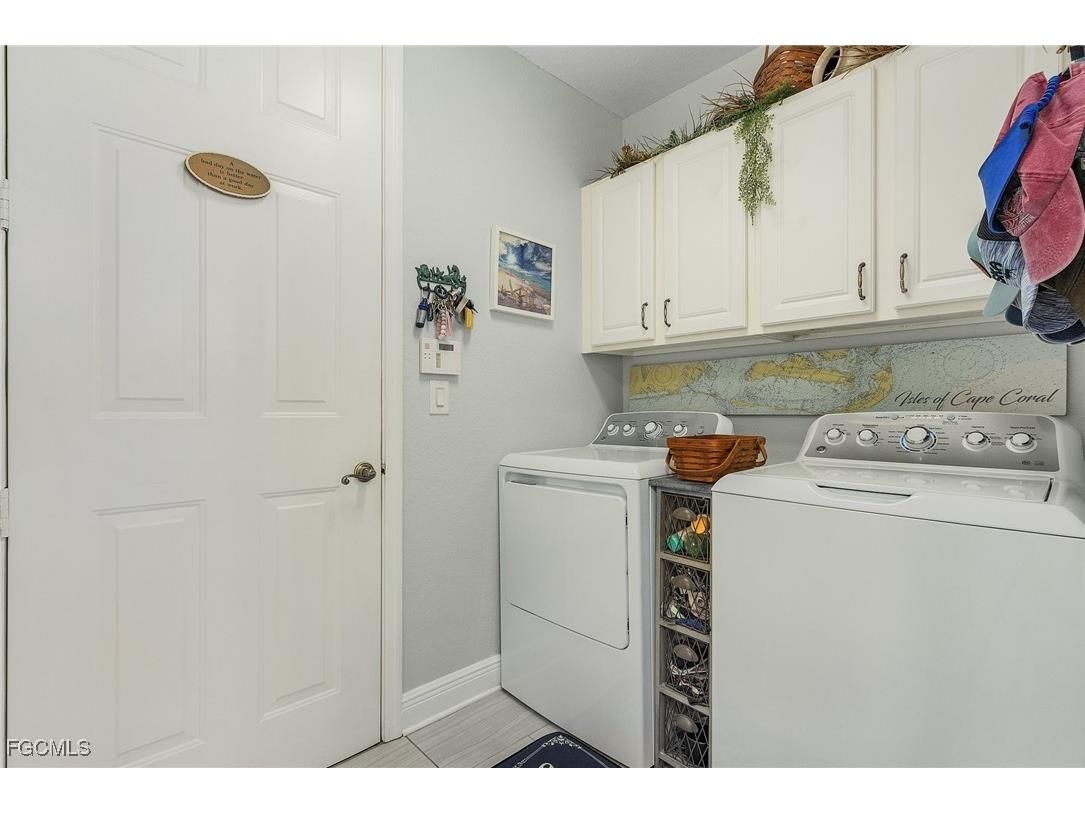 175 Shadroe Cove Circle #1101 Cape Coral FL 33991 2025007652 image26