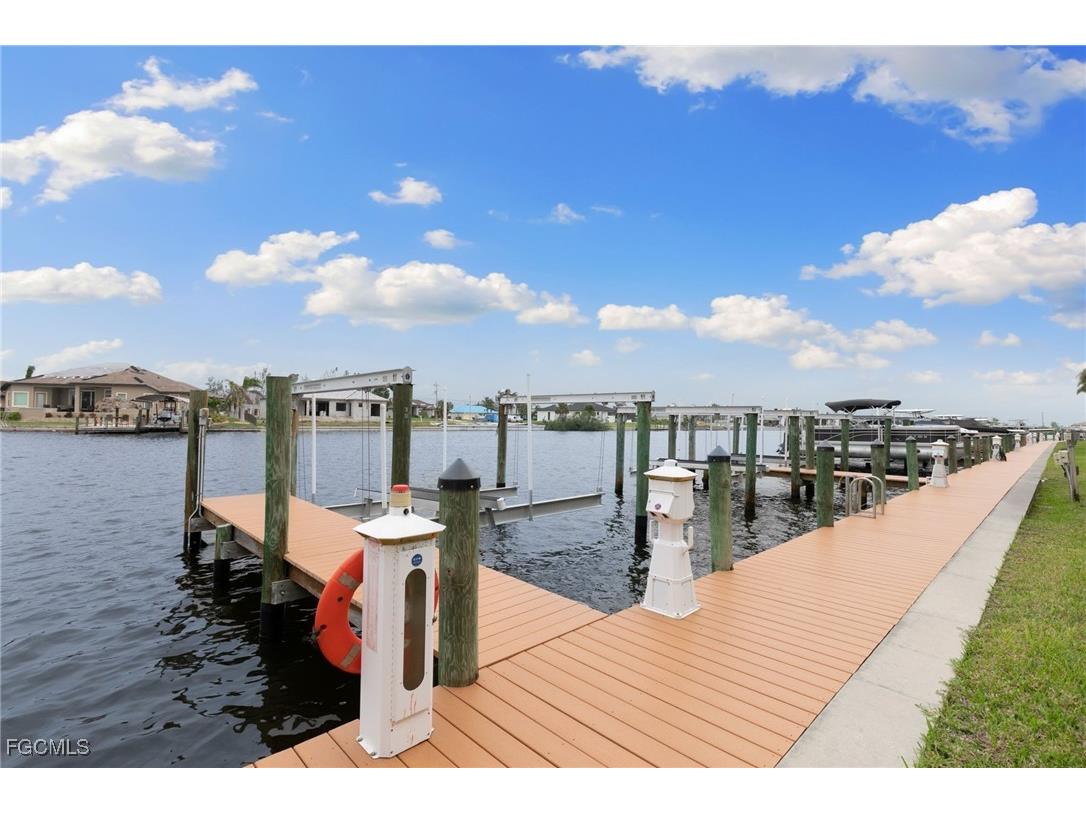 175 Shadroe Cove Circle #1101 Cape Coral FL 33991 2025007652 image31