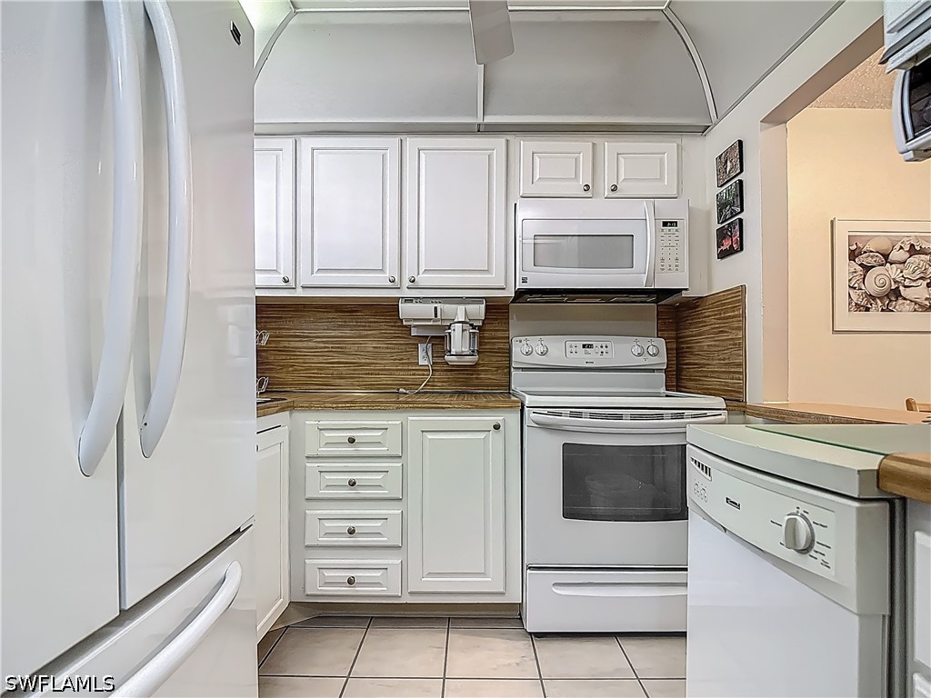 175 Turtle Lake Court #108 Naples FL 34105 226018160 image3