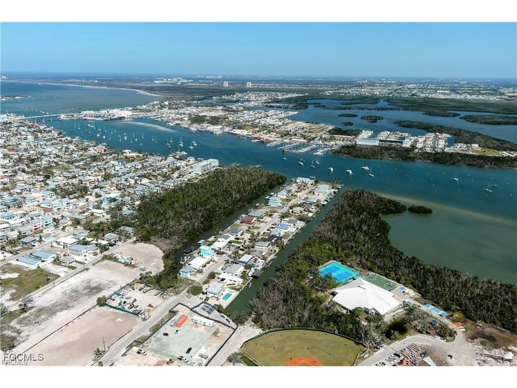 175 Tropical Shores Way #177 Fort Myers Beach FL 33931 2026000004 image10