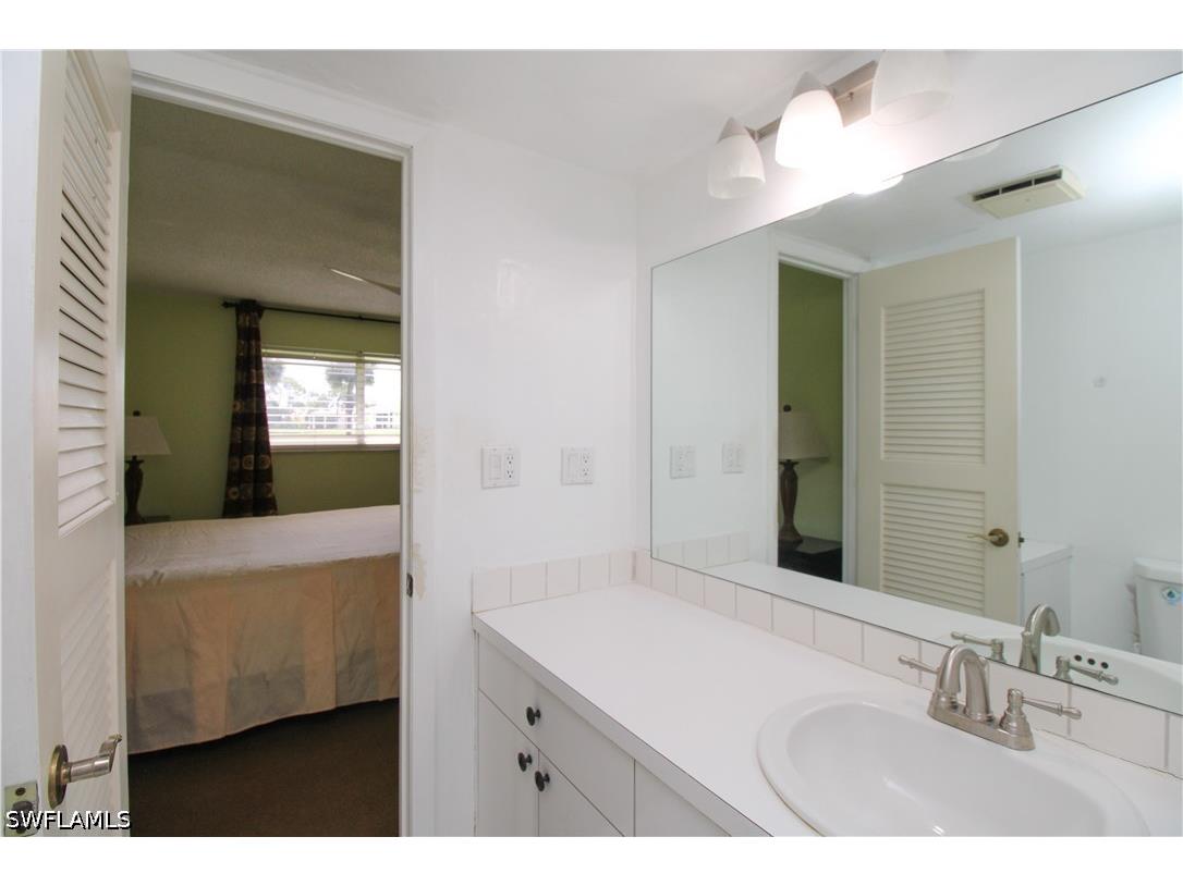 175 Turtle Lake Court #111 Naples FL 34105 226014382 image30