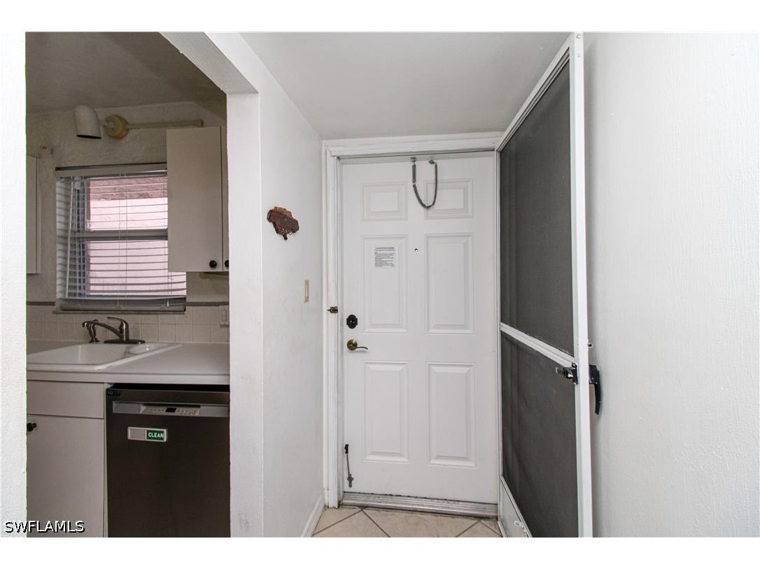 175 Turtle Lake Court #111 Naples FL 34105 226014382 image4