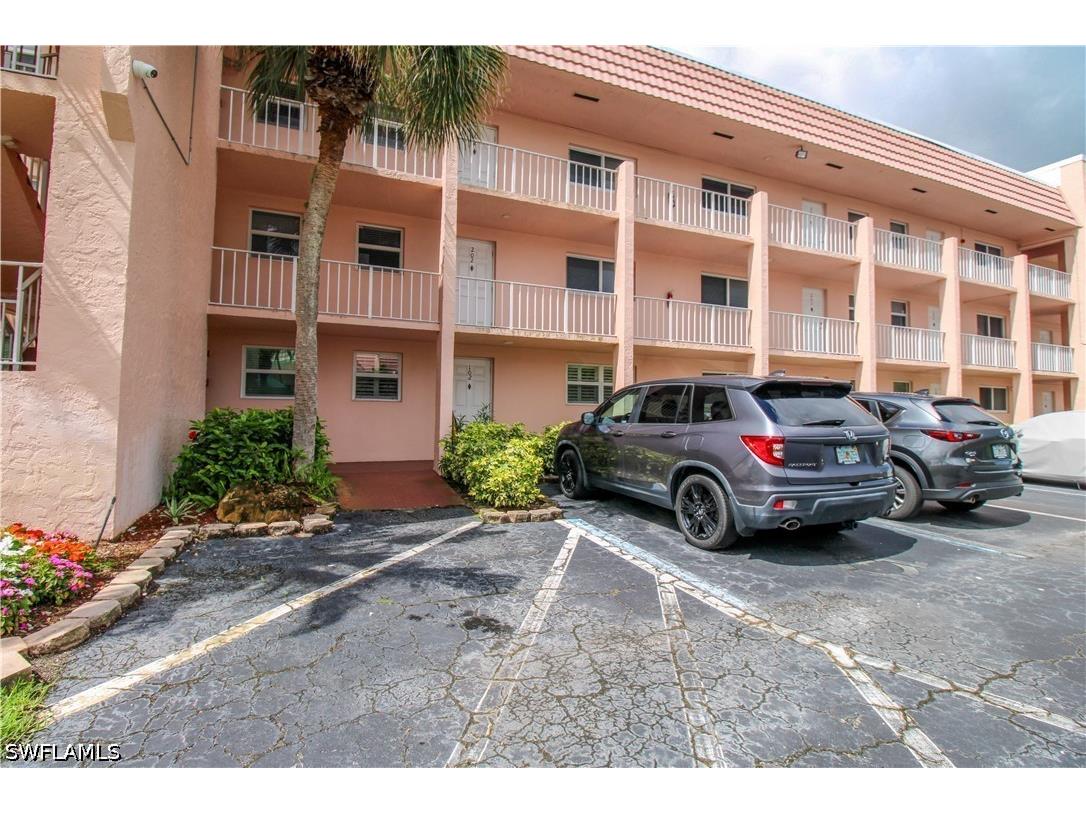 175 Turtle Lake Court #111 Naples FL 34105 226014382 image47