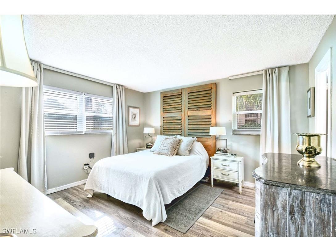 175 Turtle Lake Court #112 Naples FL 34105 225025025 image12