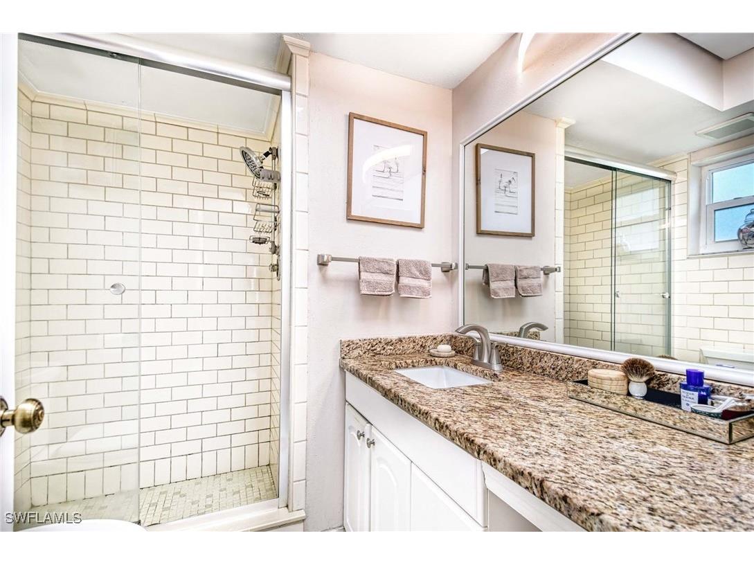 175 Turtle Lake Court #112 Naples FL 34105 225025025 image13