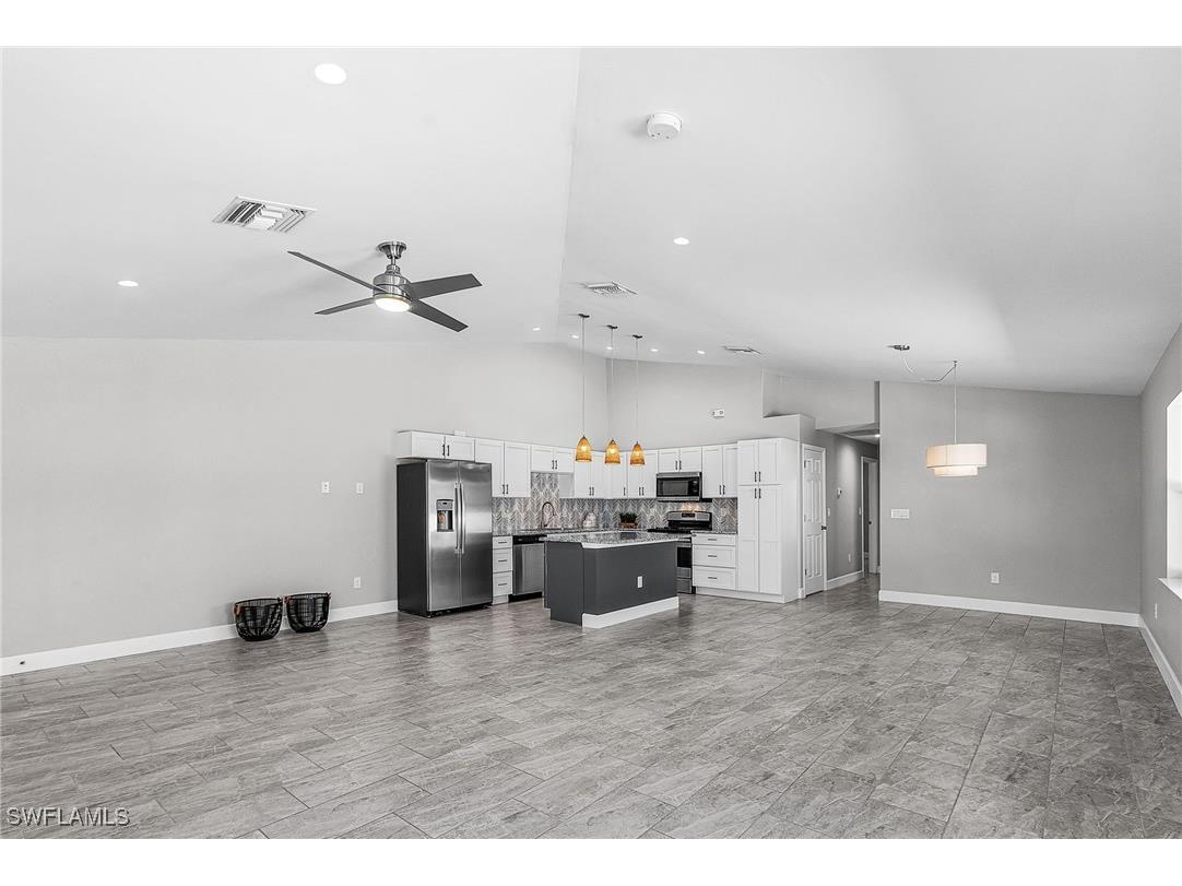 175 Village Circle #32 Labelle FL 33935 225077806 image5