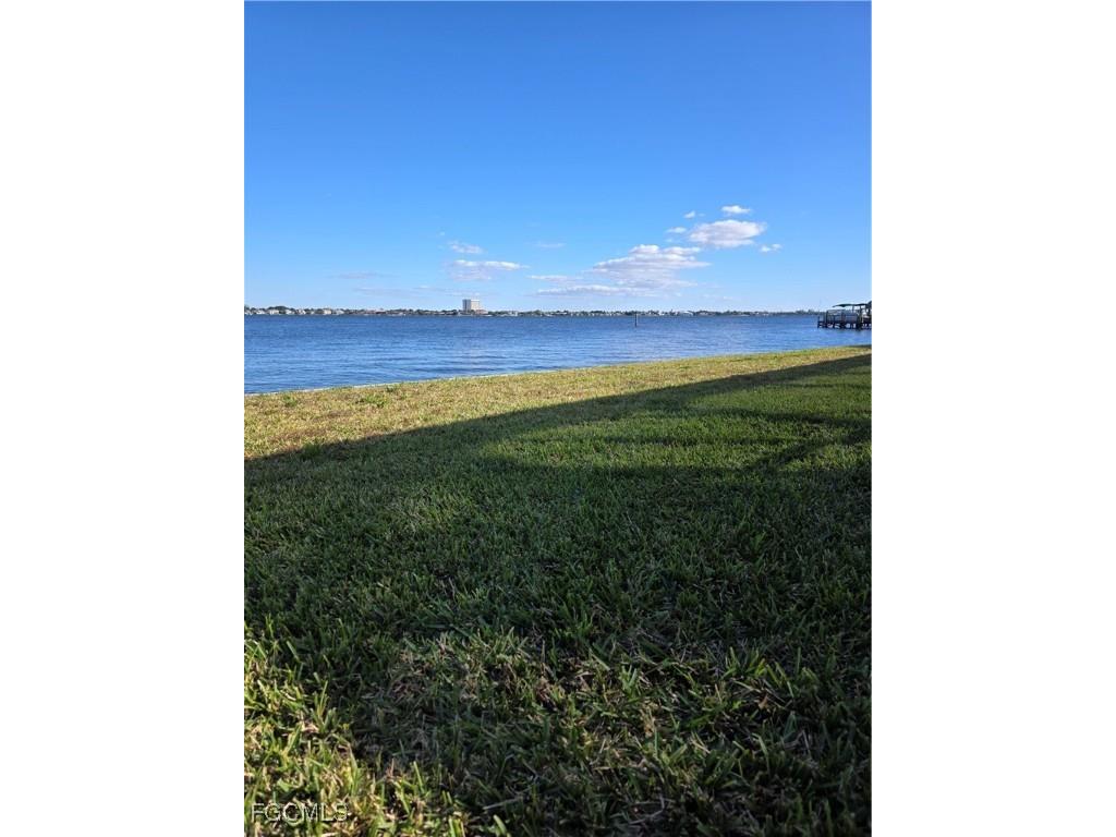 1750 Sandy Circle Cape Coral FL 33904 2025026339 image1