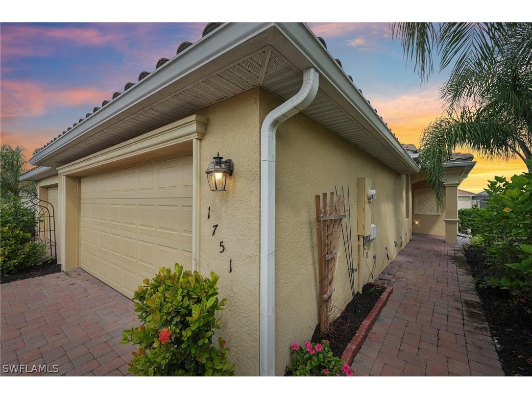 1751 Alameda Drive Naples FL 34120 226006801 image2