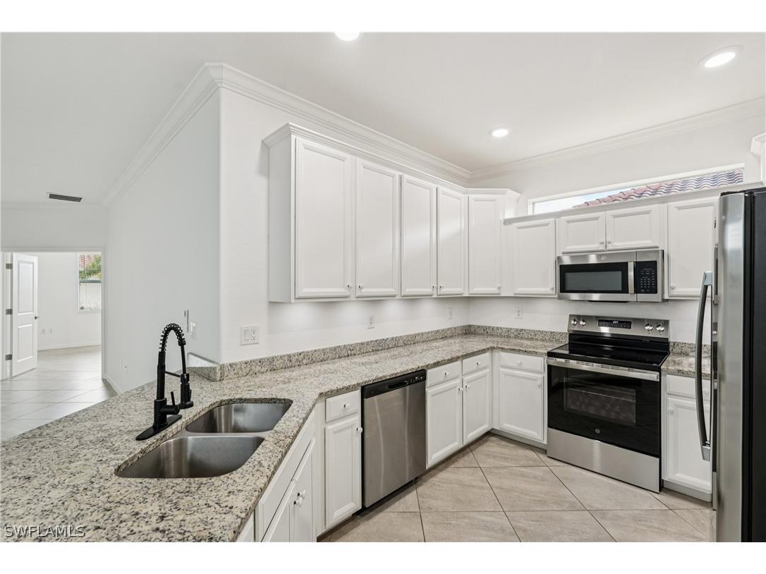 1751 Alameda Drive Naples FL 34120 226006801 image4