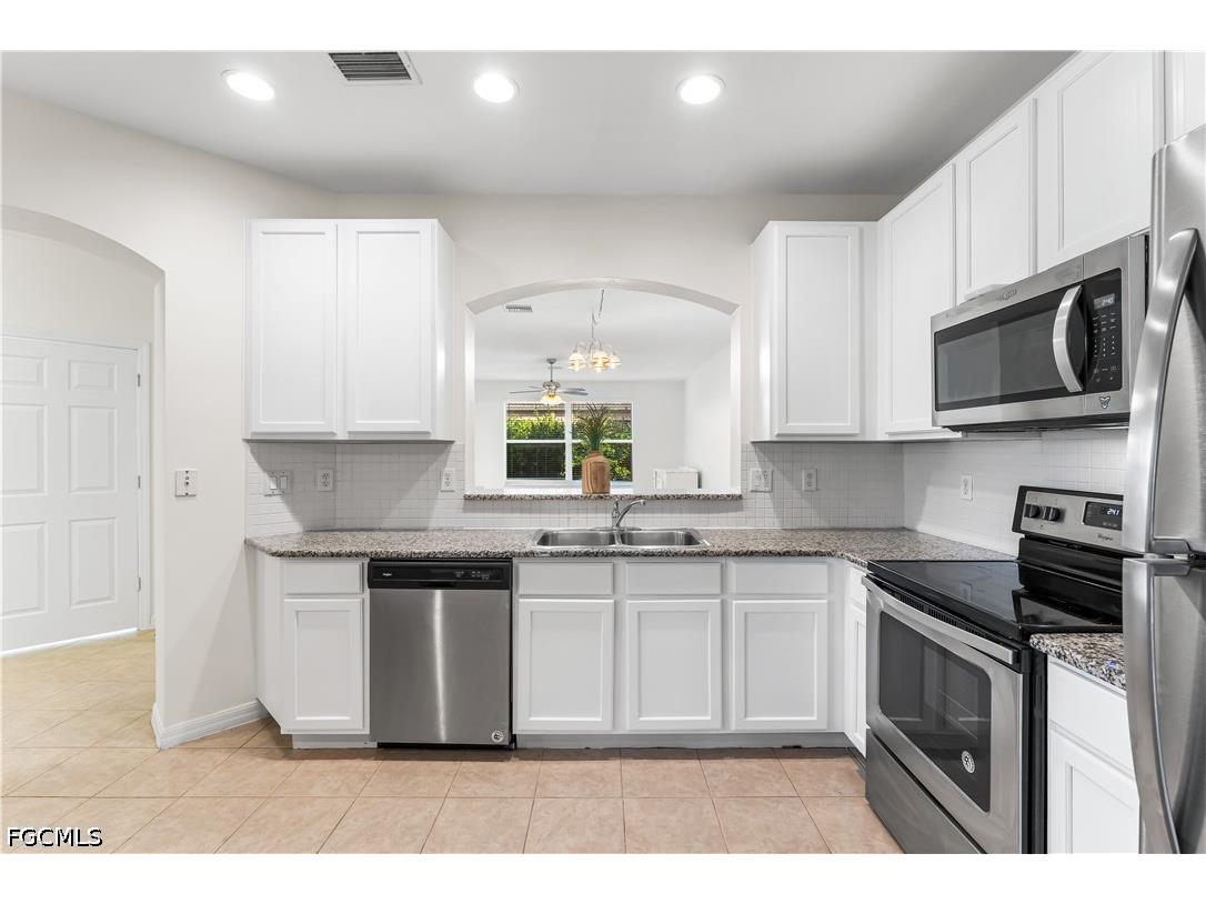 17513 Cherry Ridge Lane Fort Myers FL 33967 2026024875 image3
