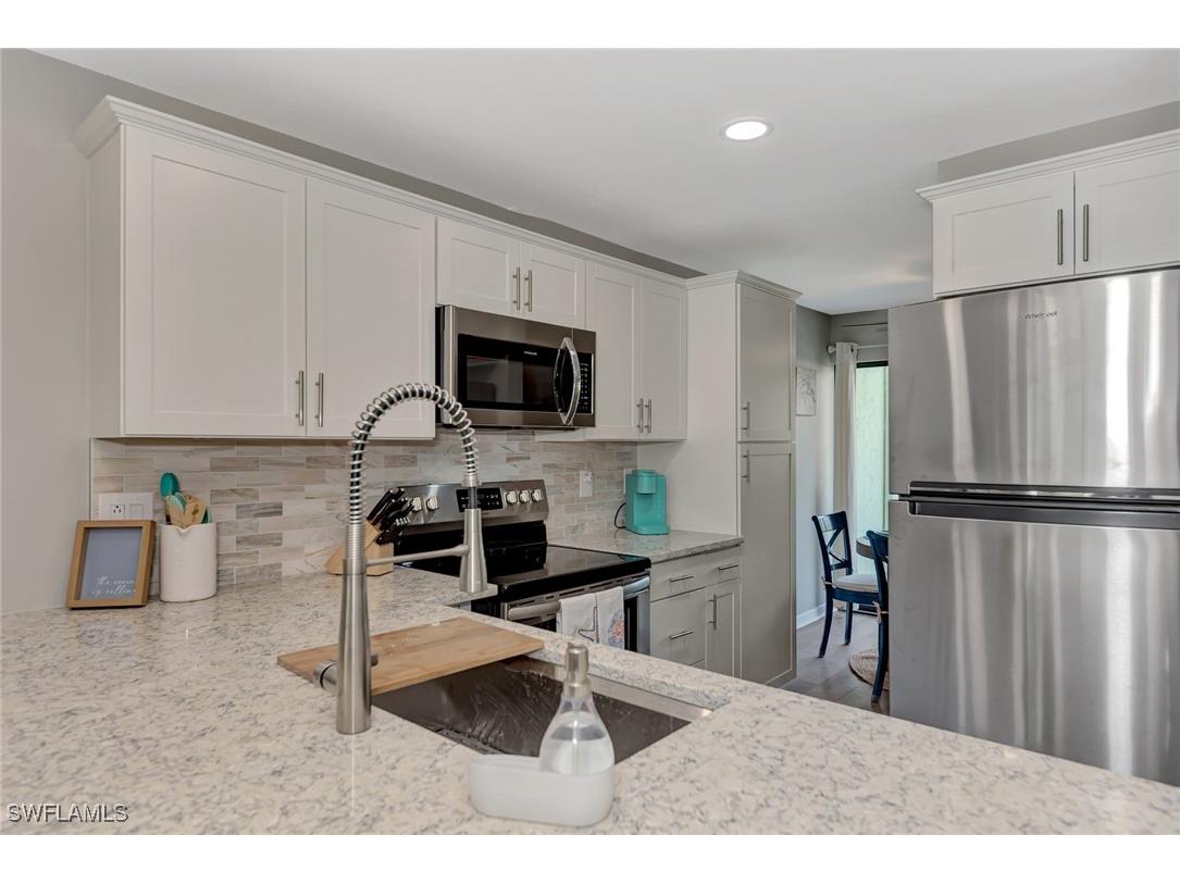 1752 Stickney Point Road #102 Sarasota FL 34231 225058571 image24