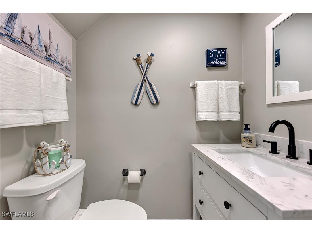 1752 Stickney Point Road #102 Sarasota FL 34231 225058571 image40