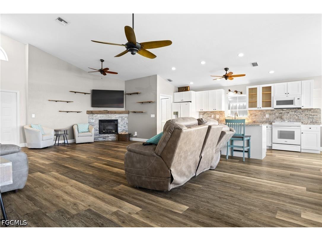 17521 Coconut Palm Court North Fort Myers FL 33917 2026022080 image26