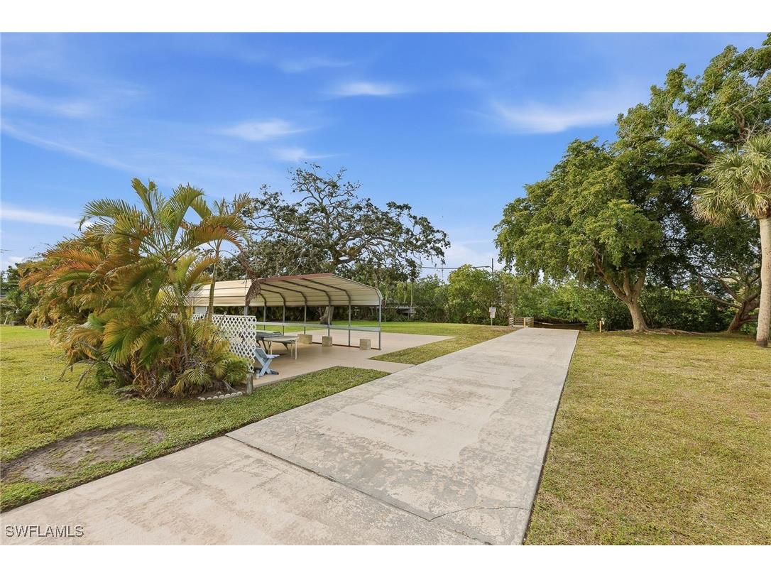 1753 Beverly Drive Naples FL 34114 226002216 image17