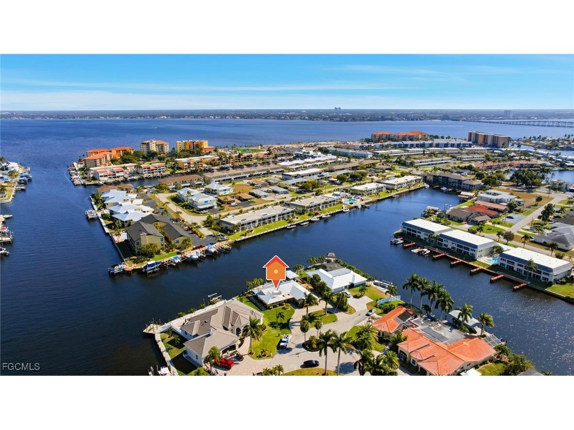 1755 SE 40th Terrace Cape Coral FL 33904 2026003313 image1