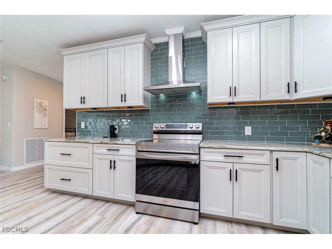 17561 Canal Cove Court Fort Myers Beach FL 33931 2026008561 image5