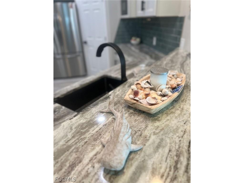 17561 Canal Cove Court Fort Myers Beach FL 33931 2026008561 image8