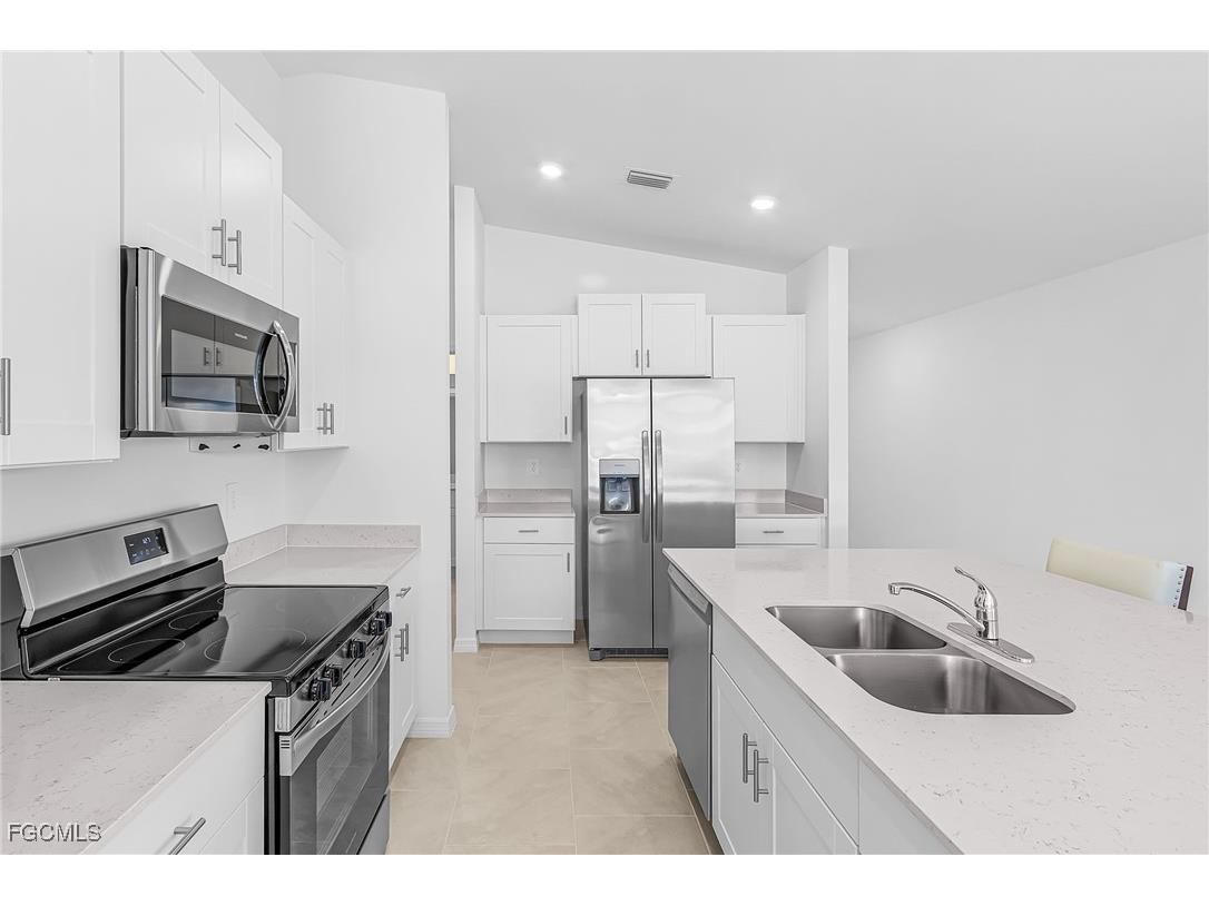 17561 Monte Isola Way North Fort Myers FL 33917 2026005301 image7