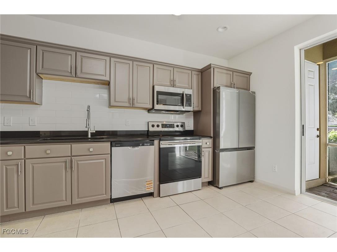 17568 Brickstone Loop Fort Myers FL 33967 2025012614 image10