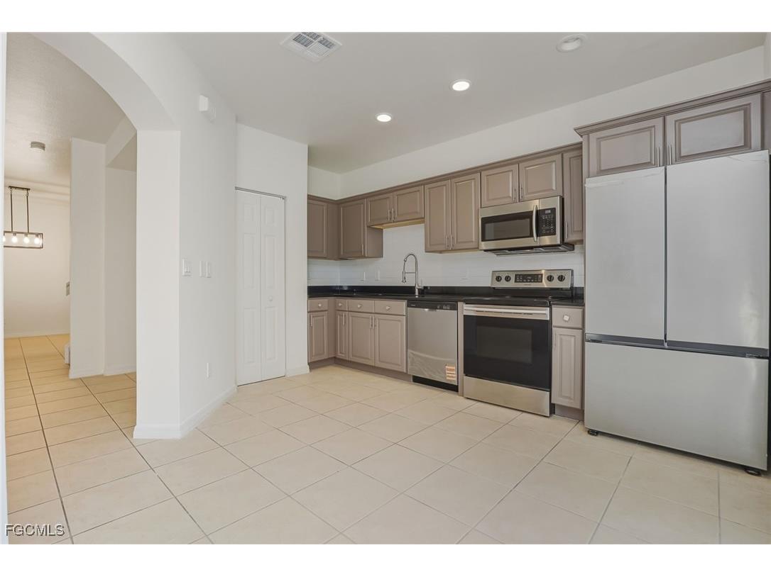 17568 Brickstone Loop Fort Myers FL 33967 2025012614 image12