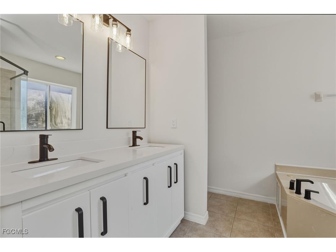 17568 Brickstone Loop Fort Myers FL 33967 2025012614 image16