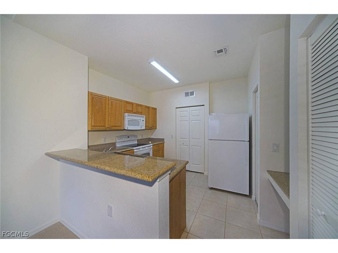 1757 Concordia Lake Circle #3405 Cape Coral FL 33909 2026011232 image6