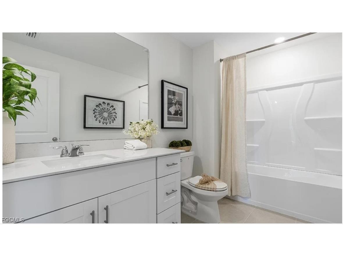 17580 Monte Isola Way North Fort Myers FL 33917 2025015431 image22