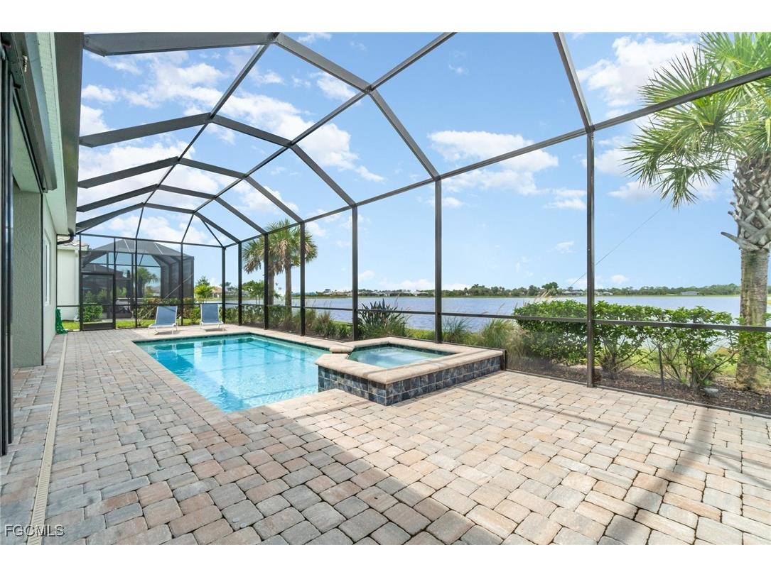 17583 Winding Oak Lane North Fort Myers FL 33917 2025007982 image2