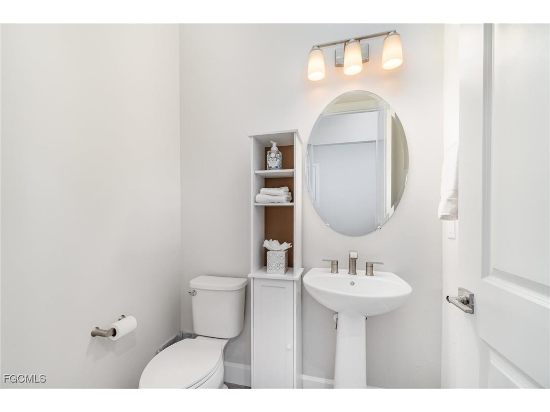 17583 Winding Oak Lane North Fort Myers FL 33917 2025007982 image25