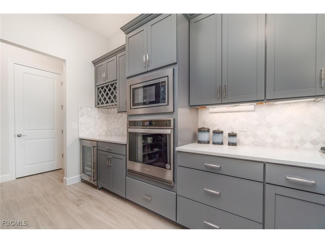 17583 Winding Oak Lane North Fort Myers FL 33917 2025007982 image8