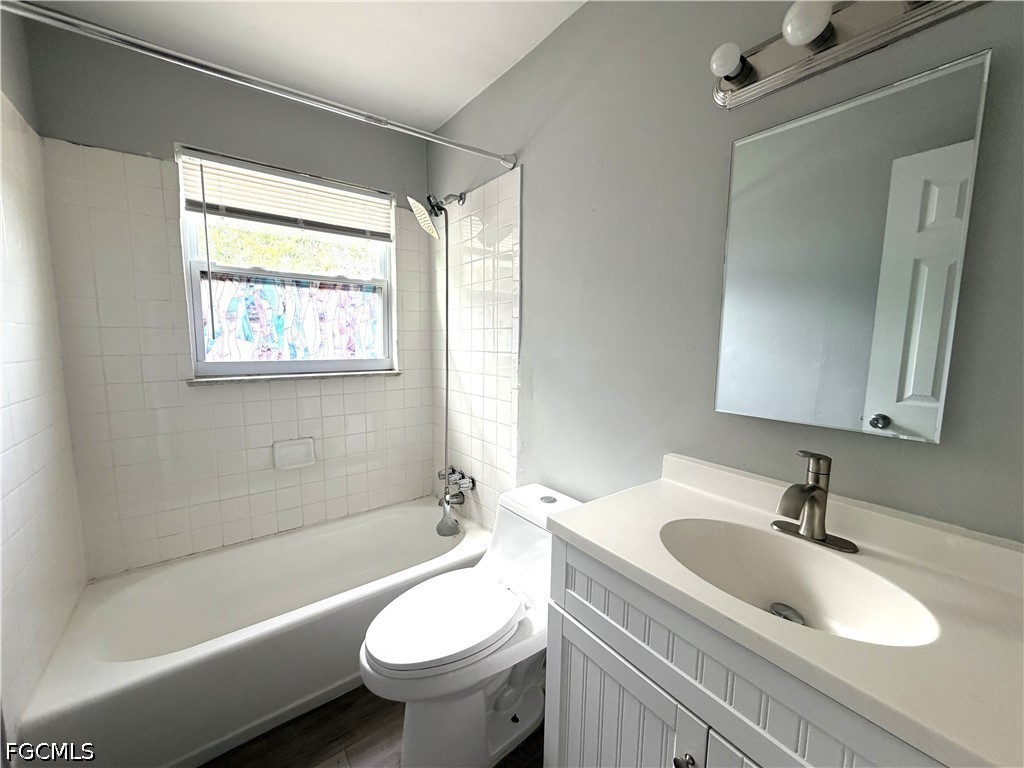 1759 Aquarius Court Fort Myers FL 33916 2026024866 image10