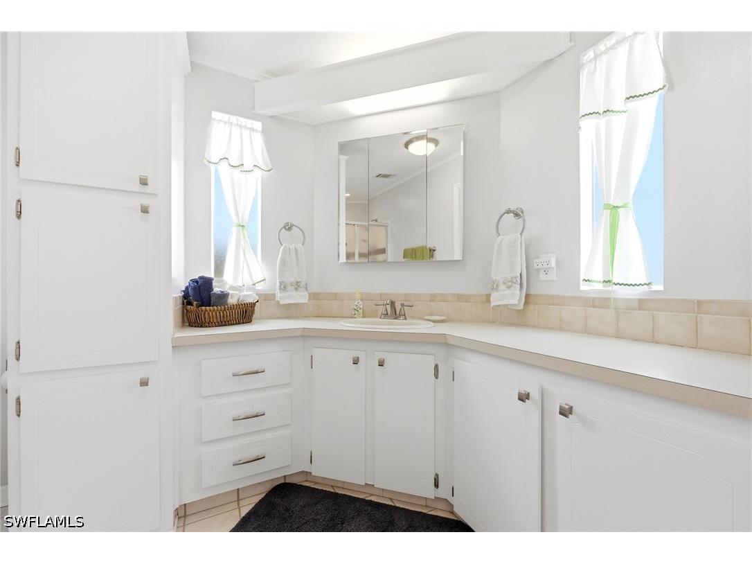 1759 Beverly Drive Naples FL 34114 226022989 image17