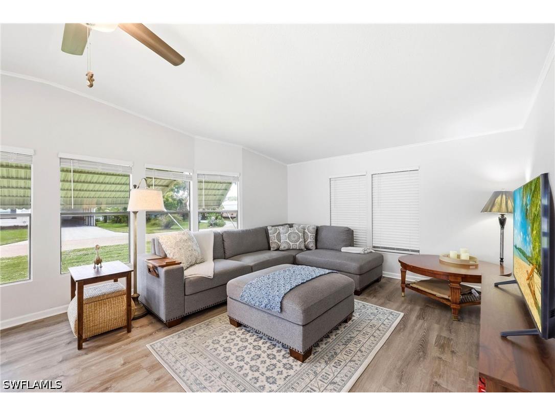1759 Beverly Drive Naples FL 34114 226022989 image4