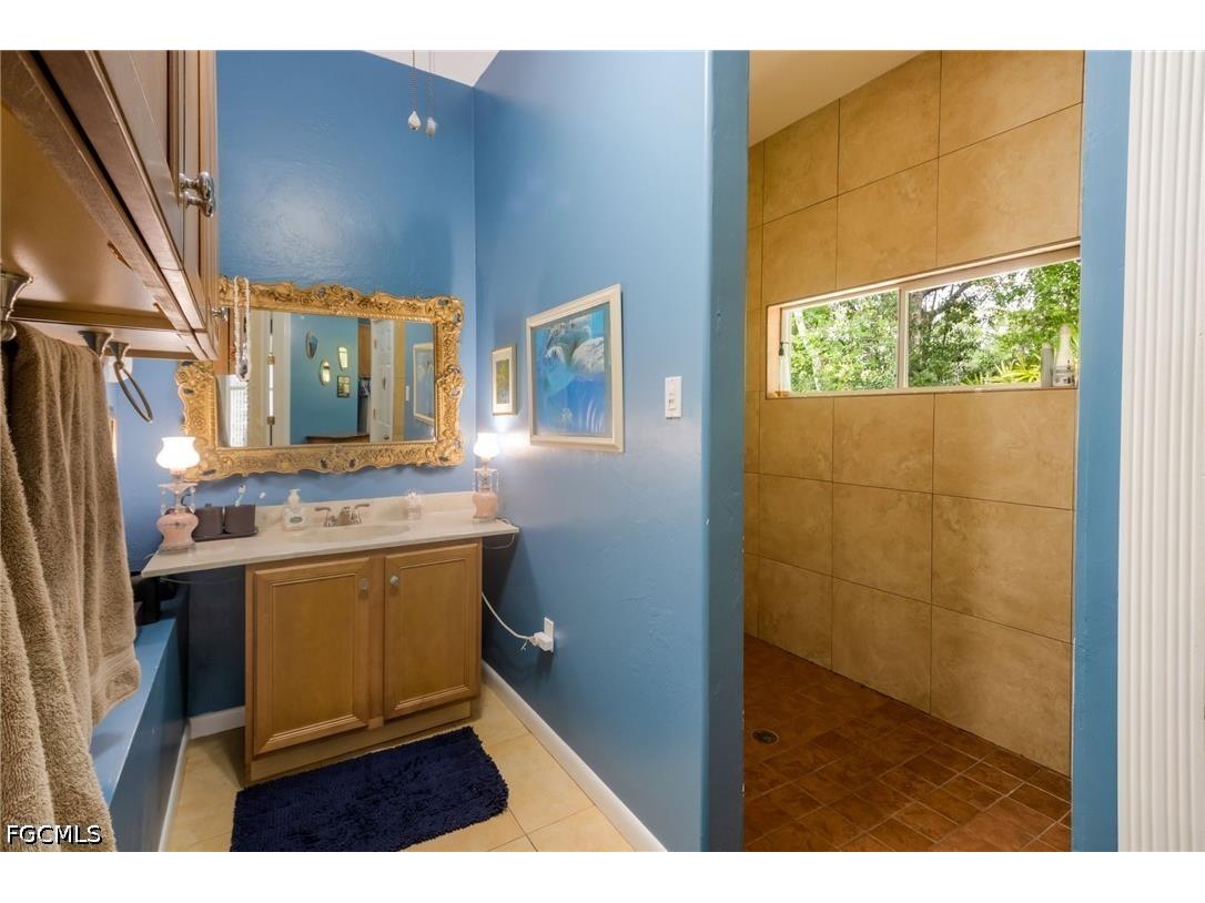 17611 Old Bayshore Road North Fort Myers FL 33917 2026022146 image25