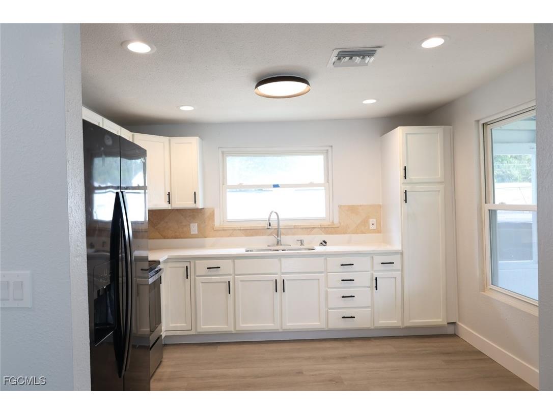 1762 Woodward Avenue North Fort Myers FL 33903 2025018272 image10