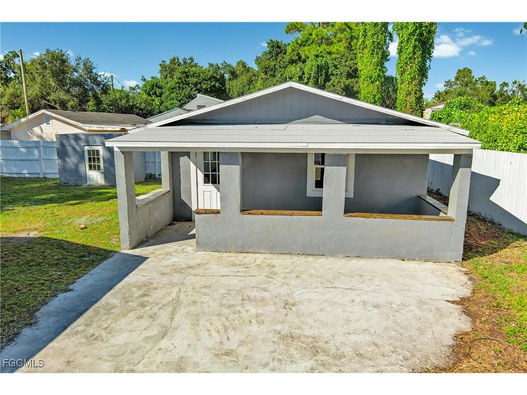 1762 Woodward Avenue North Fort Myers FL 33903 2025018272 image6