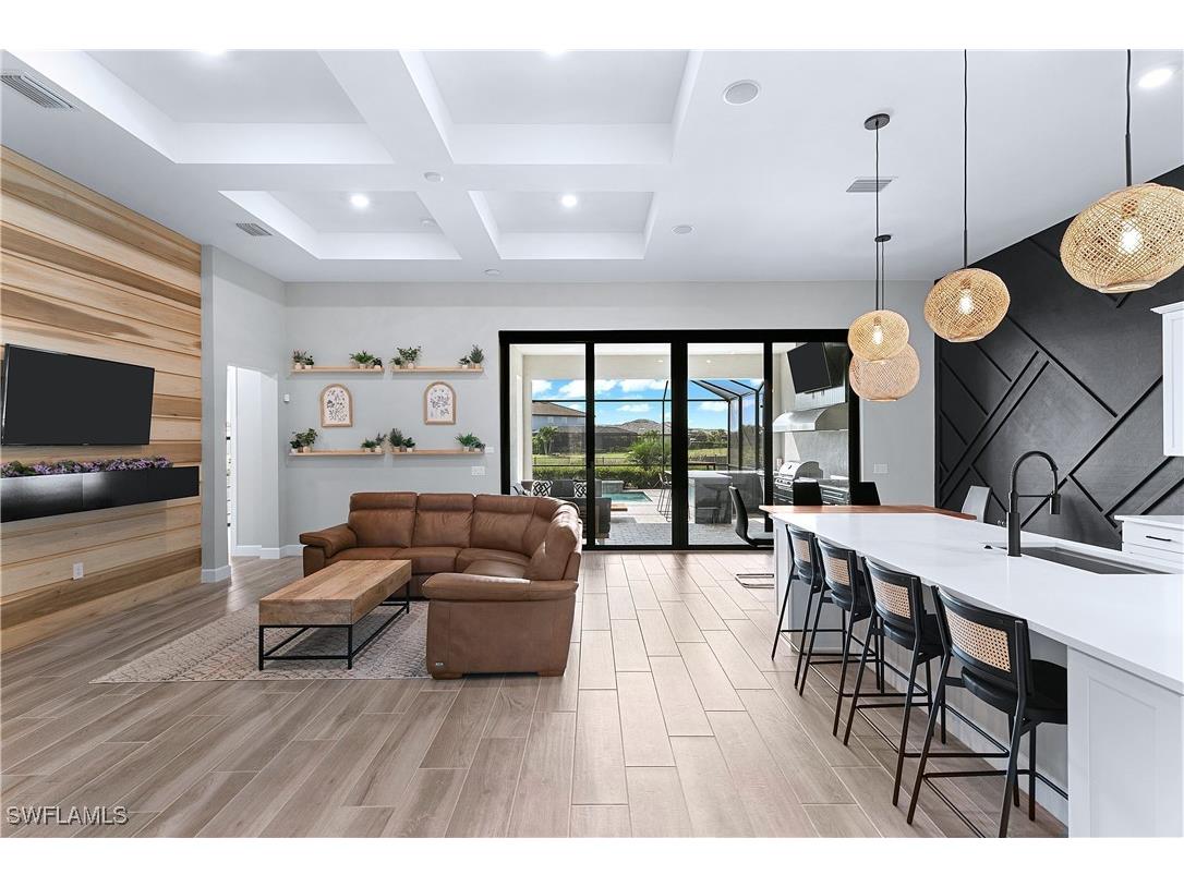 17623 Kinzie Lane Estero FL 33928 224084908 image1