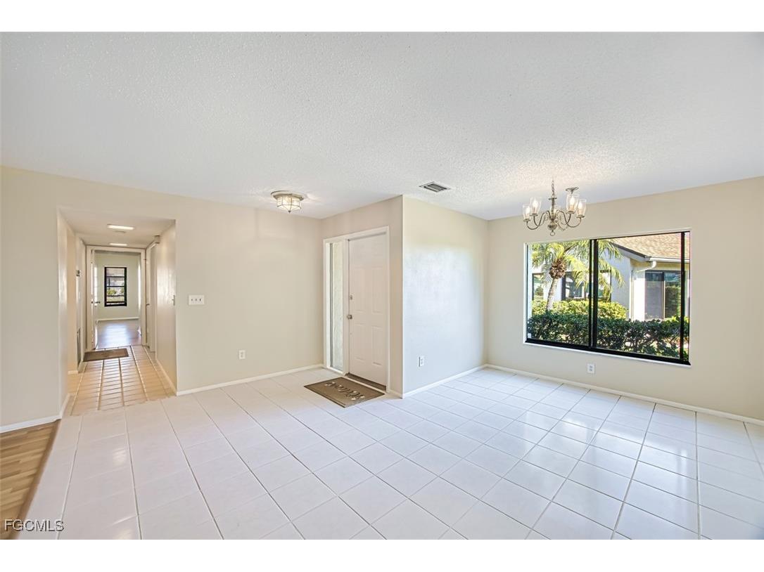1763 Augusta Drive Fort Myers FL 33907 2026000625 image9