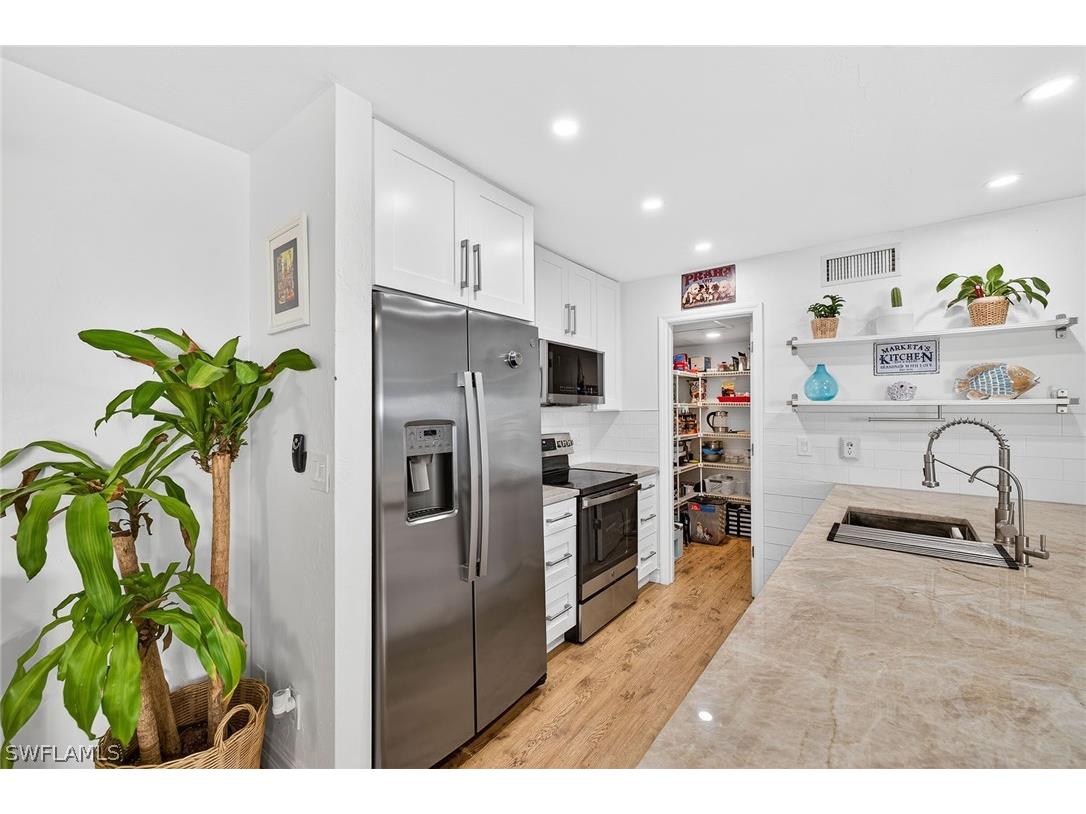 177 Forest Lakes Boulevard #104 Naples FL 34105 226010020 image11