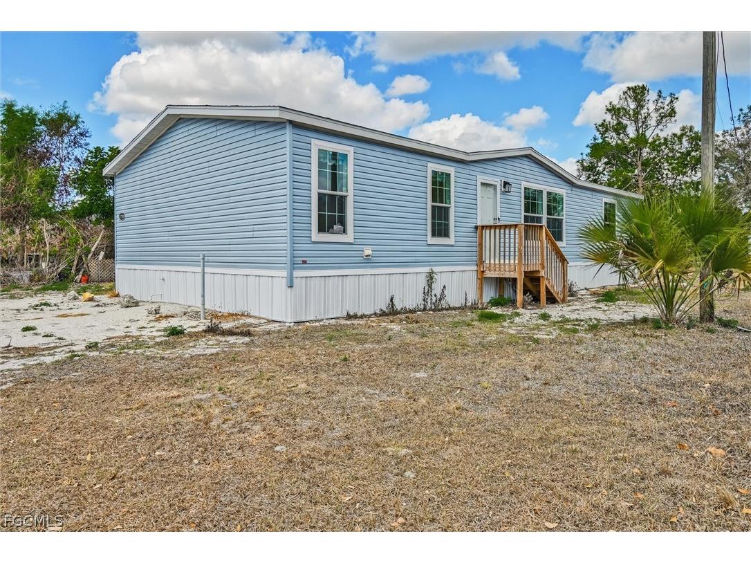 1770 Tucker Lane North Fort Myers FL 33917 2026011269 image1