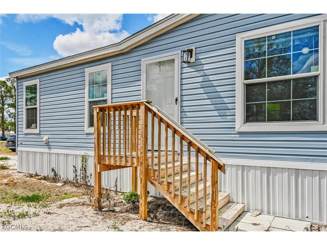 1770 Tucker Lane North Fort Myers FL 33917 2026011269 image3