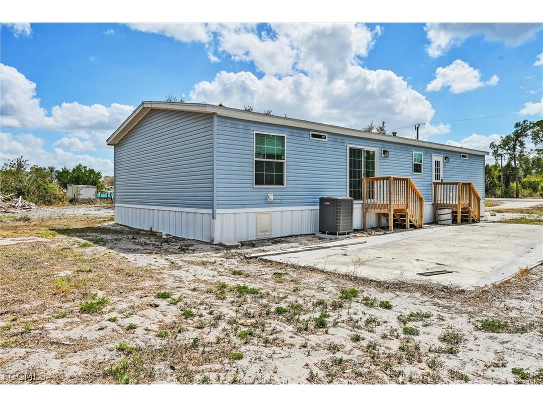 1770 Tucker Lane North Fort Myers FL 33917 2026011269 image38